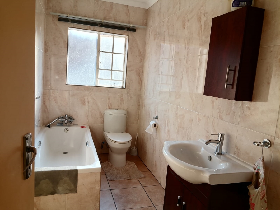 3 Bedroom Property for Sale in Waterval East North West